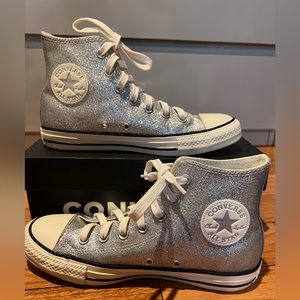 Hightop Converse Silver Size 8